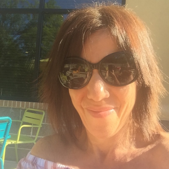 Meet your Posher, Kristen - Picture 7 of 11